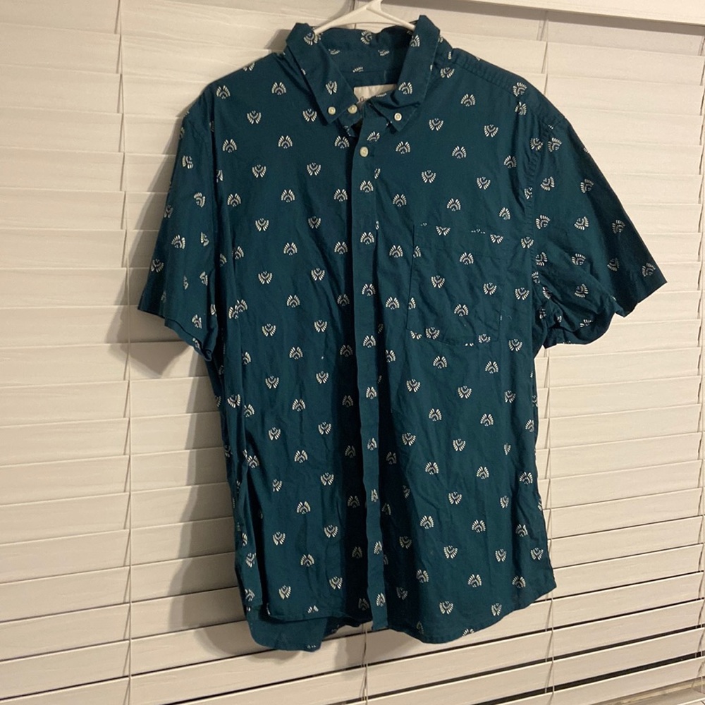 Mens Button up tee